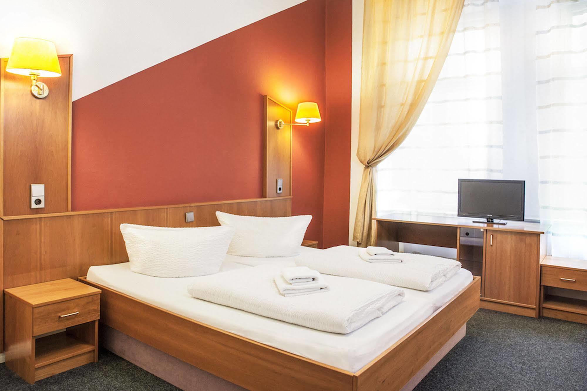 Hotel Pension Insor Berlin Exterior photo